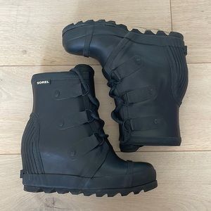 Sorel Joan rain wedge boot, black, 6.5/37.5